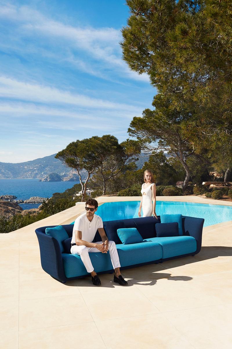 Modular fabric garden sofa | Suave by Vondom