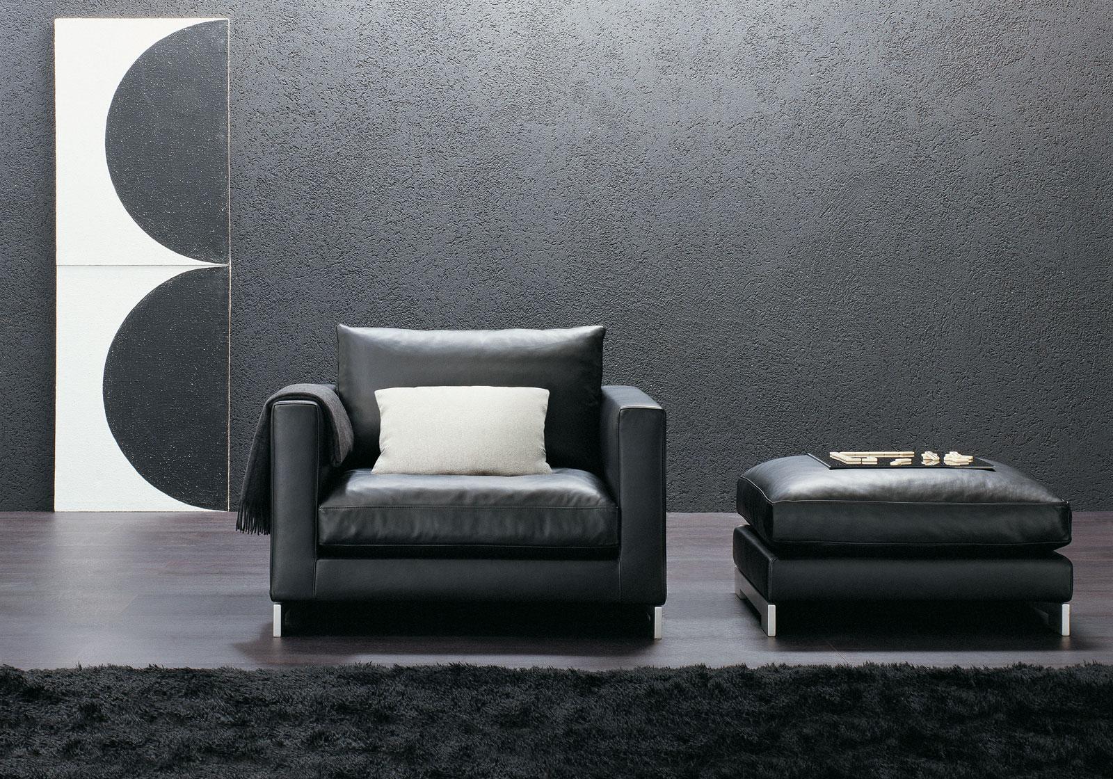 Leather armchair with armrests | Reversi by Molteni
