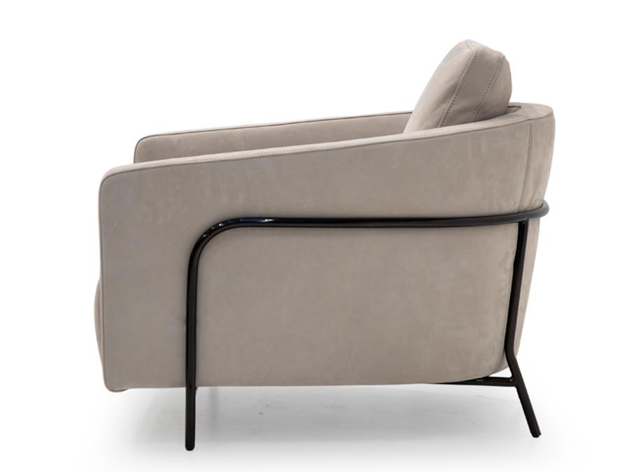Nabuk armchair | Giulia by Formitalia
