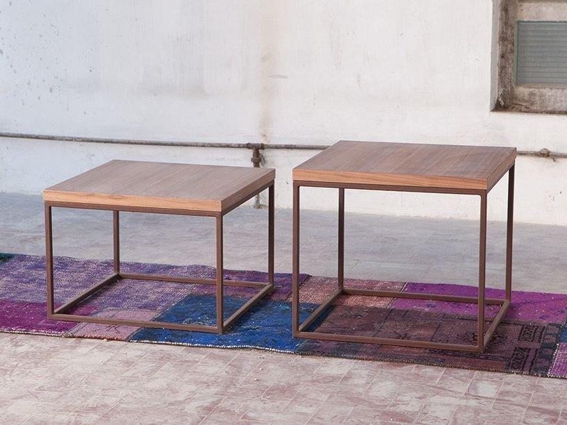 Square wood veneer coffee table for living room | Meisel by Domingo salotti