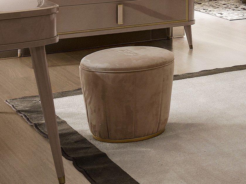 Upholstered round pouf | Richmond Upon Thames by Barnini Oseo