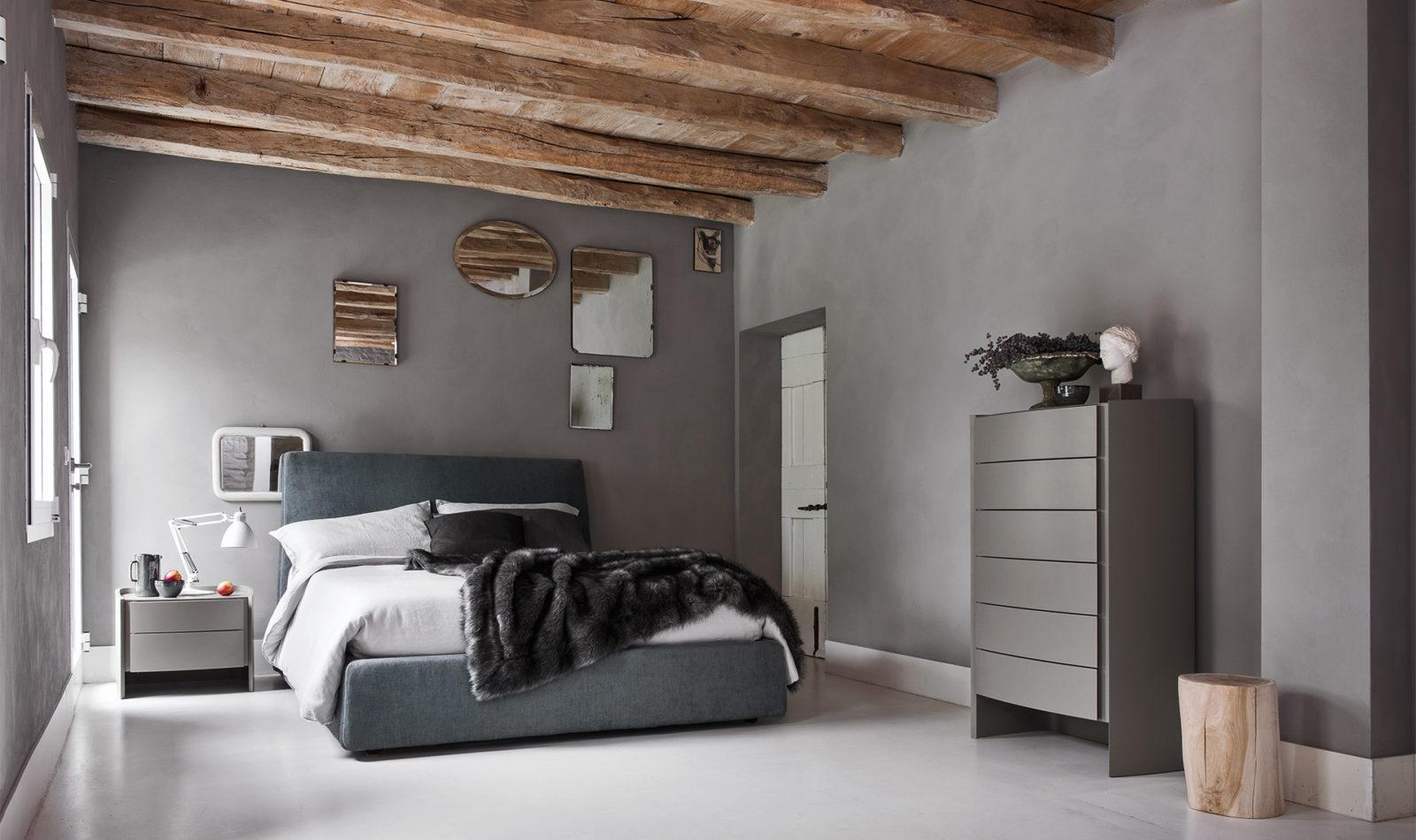 Rounded lacquered chest of drawers with integrated handles | Adj by ALF Dafre