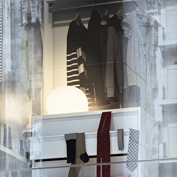 Opal glass table lamp with dimmer | Glo-ball Basic Zero by Flos