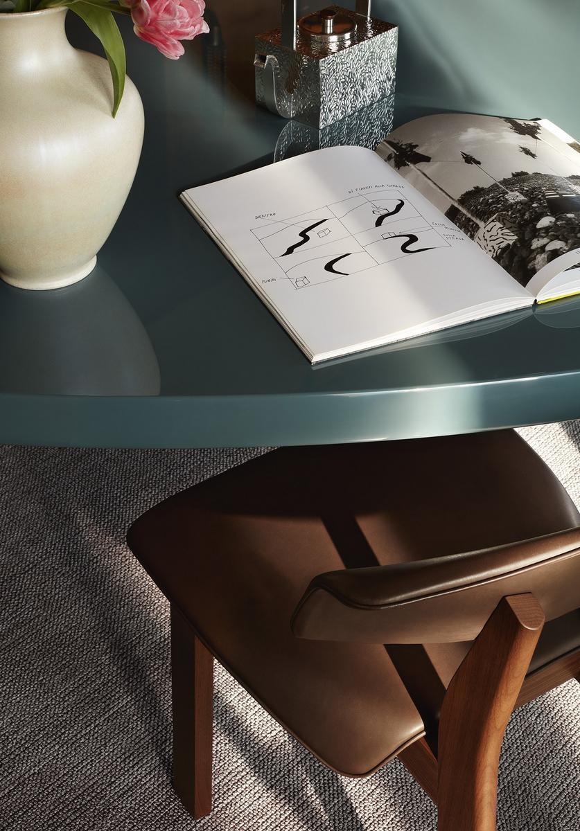 Wooden table | 527 Mexique by Cassina
