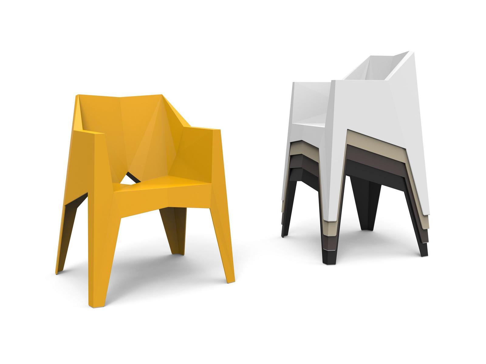 Stackable garden chair with armrests | Voxel by Vondom