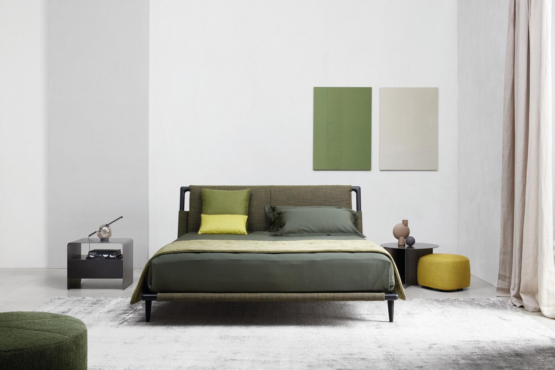 Double bed with upholstered headboard | Gaudì by Flou