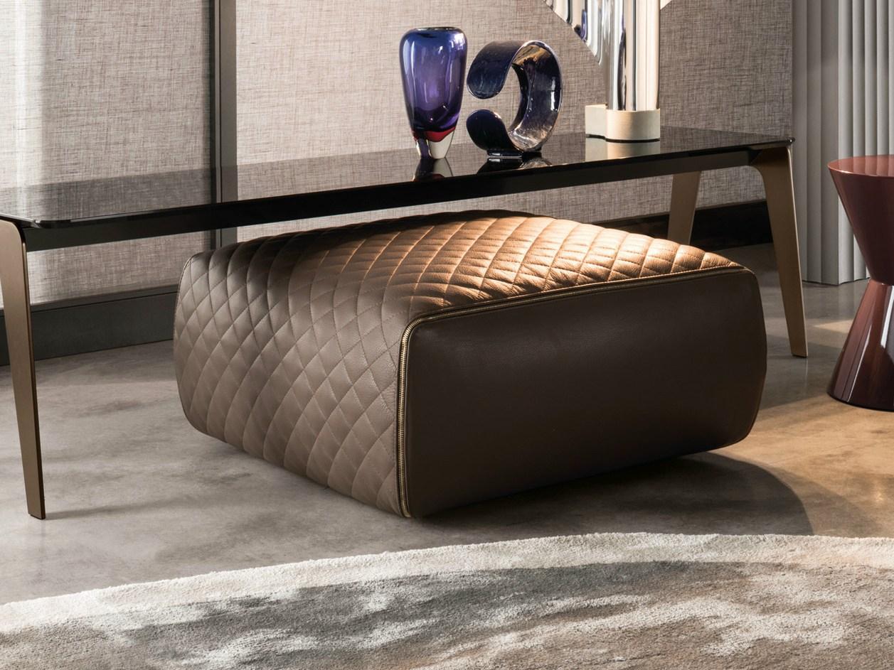 Leather pouf | Ashley by Minotti