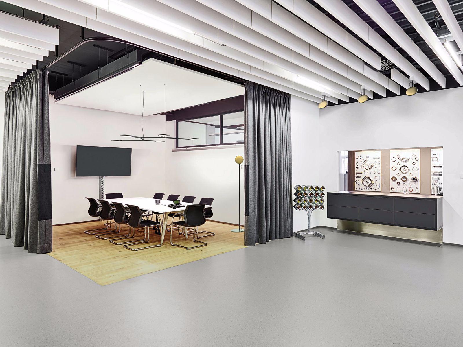 LED adjustable floor lamp | Avveni Floor 3 by Sattler