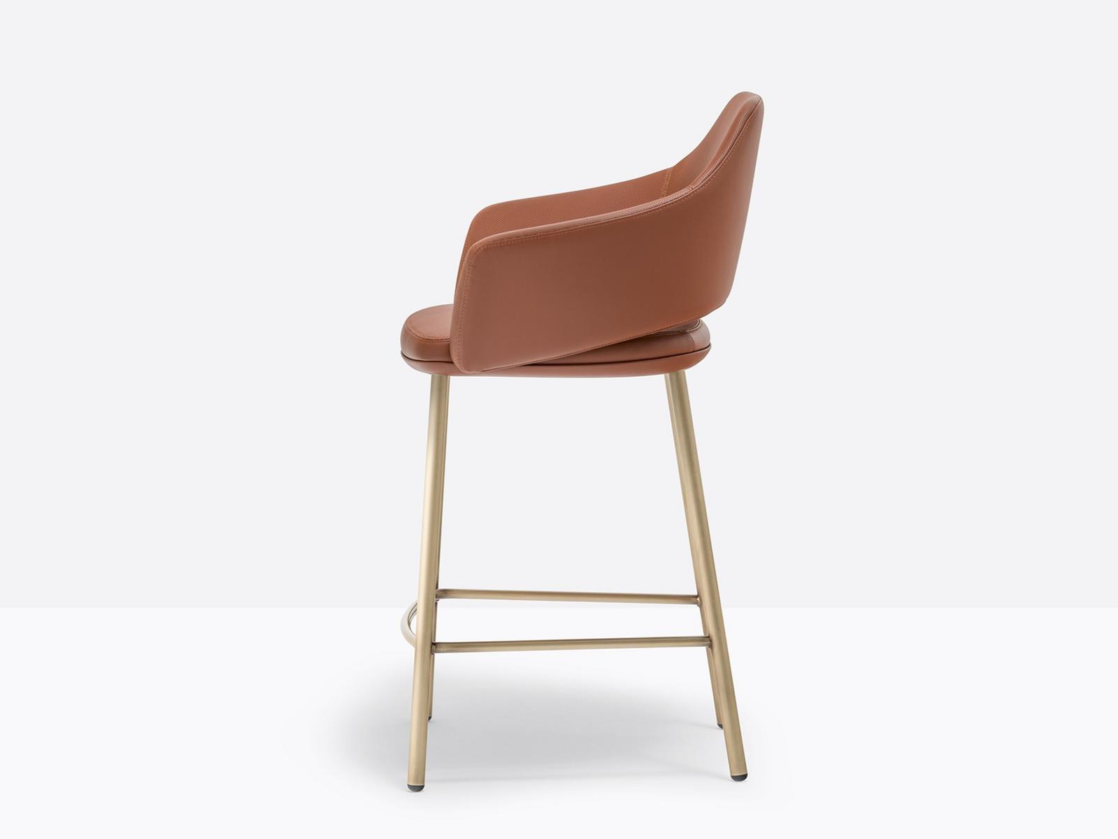 High leather stool with armrests | Vic 649 by Pedrali