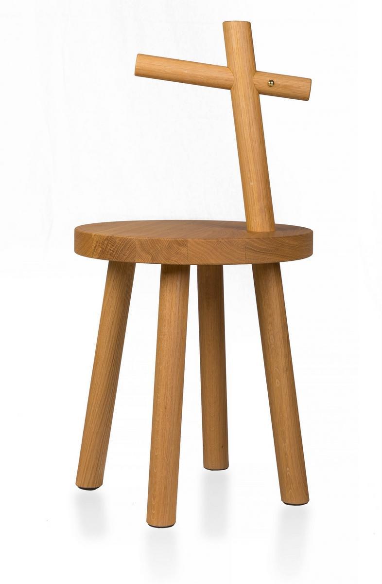 Round oak coffee table | Woody by Moooi