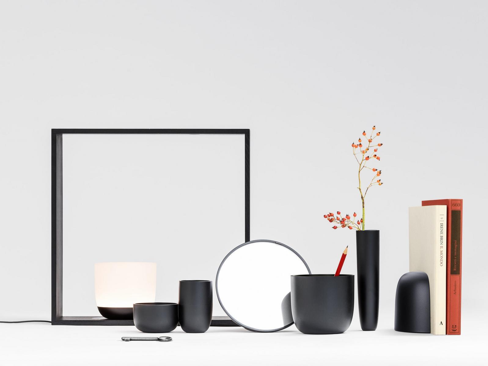 LED cordless table lamp | Gaku Wireless by Flos