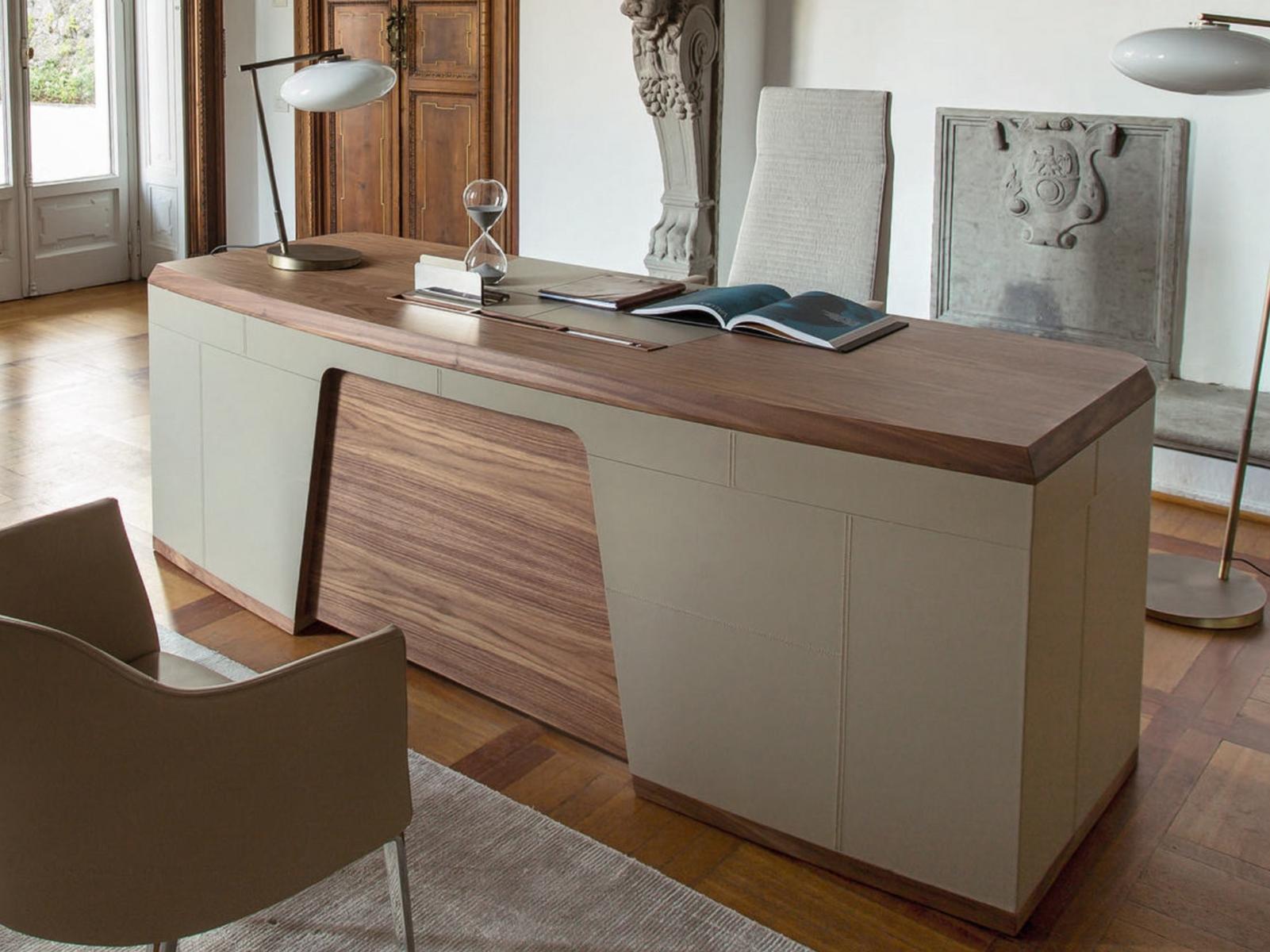Walnut executive desk | Flavio by Porada