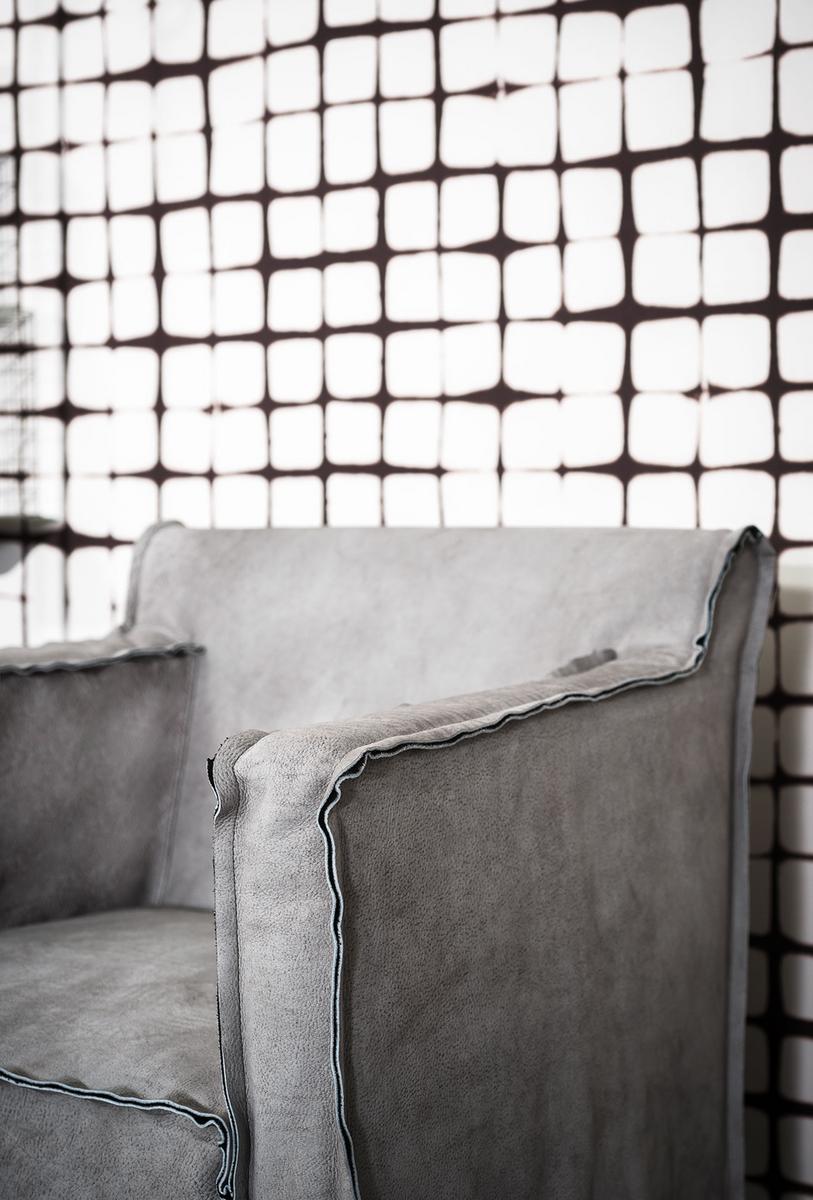 Leather easy chair | Summer Arms by Baxter