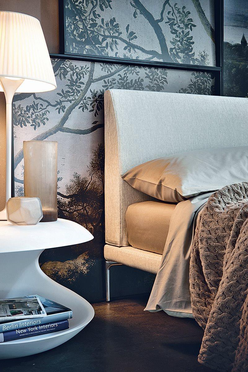 Double bed with upholstered headboard | Talamo 1883/1884 by Zanotta