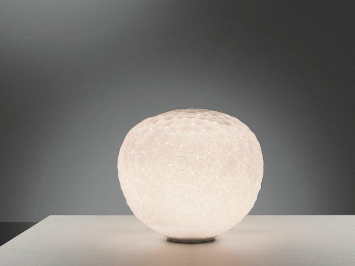 Blown glass table lamp | Meteorite by Artemide
