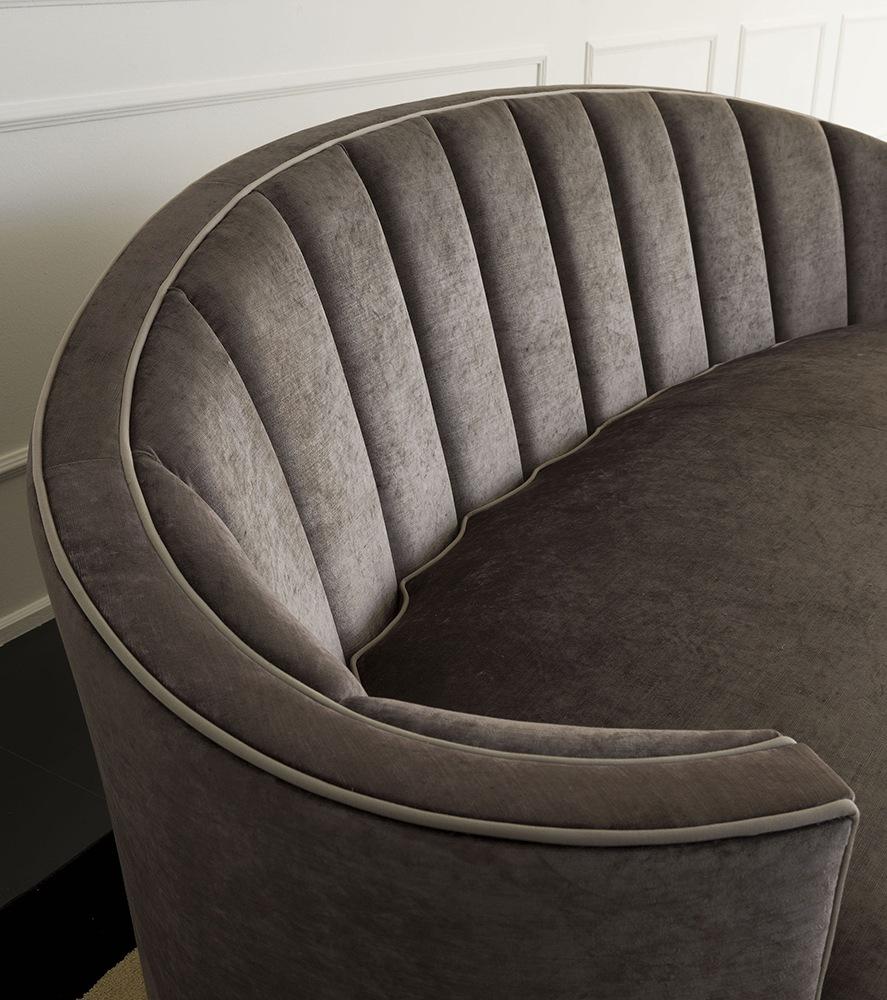 Curved velvet sofa | Eliodoro by Galimberti Nino