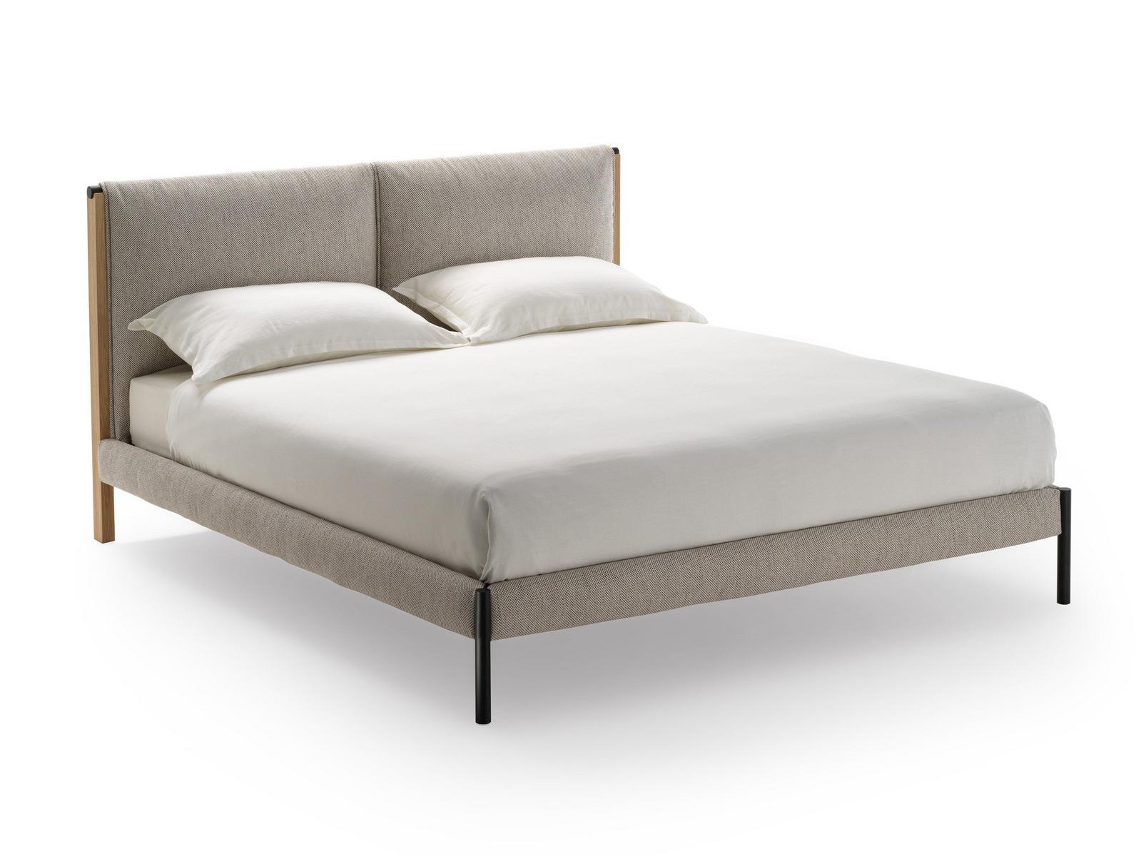 Double bed with upholstered headboard | Ricordi by Zanotta