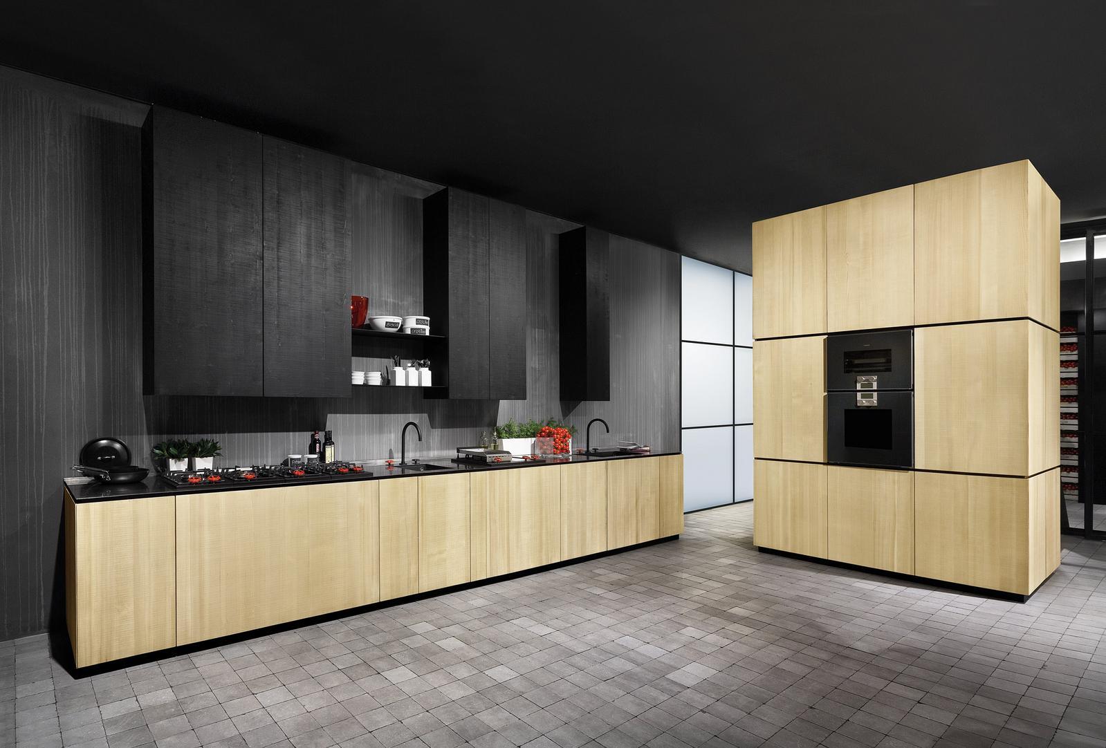 Wood veneer kitchen with island in a industrial style without handles Minacciolo Natural Skin