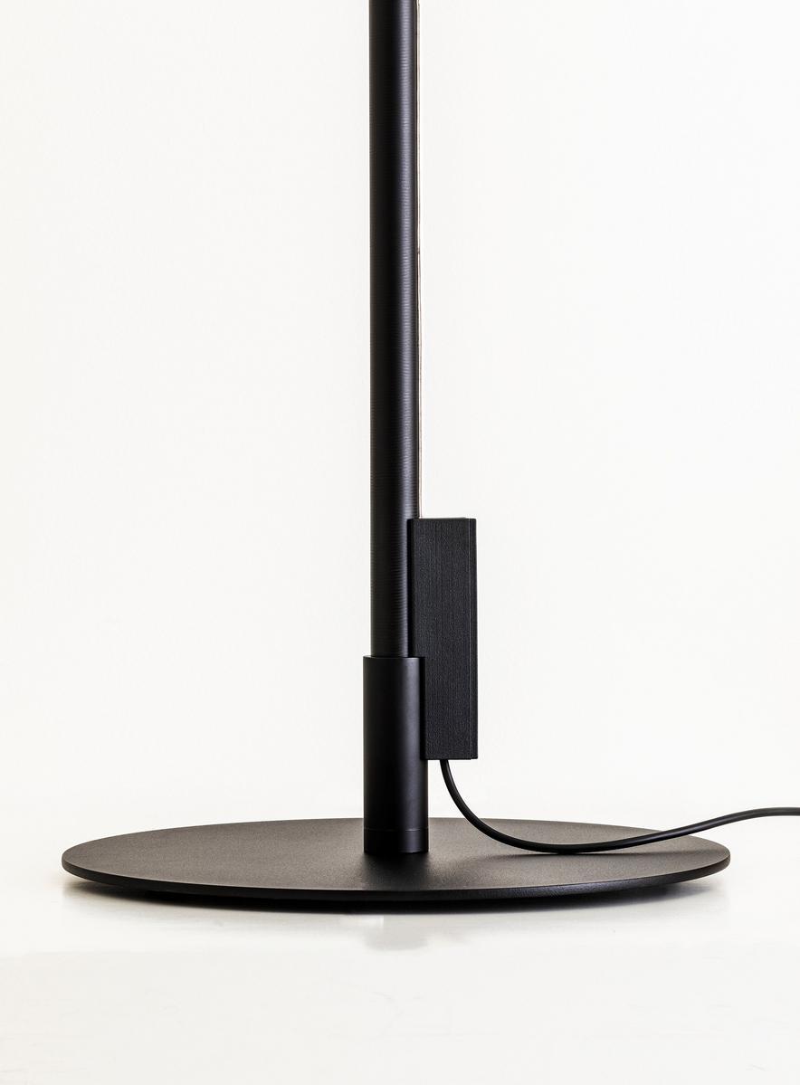 LED glass-fibre and metal floor lamp | Origine by Davide Groppi