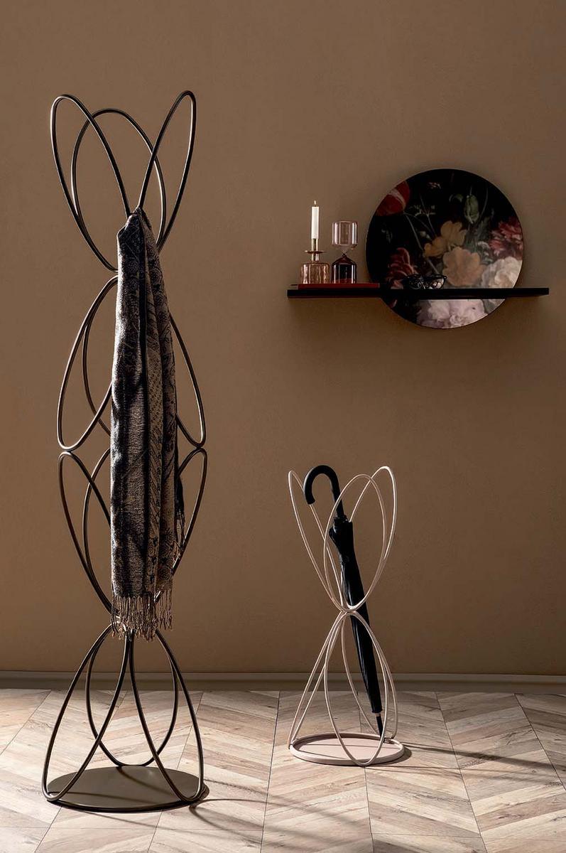 Metal coat stand | Vanity by Tonin Casa