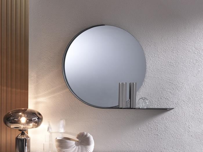 Round wall-mounted painted metal mirror with shelf | Madame by Riflessi