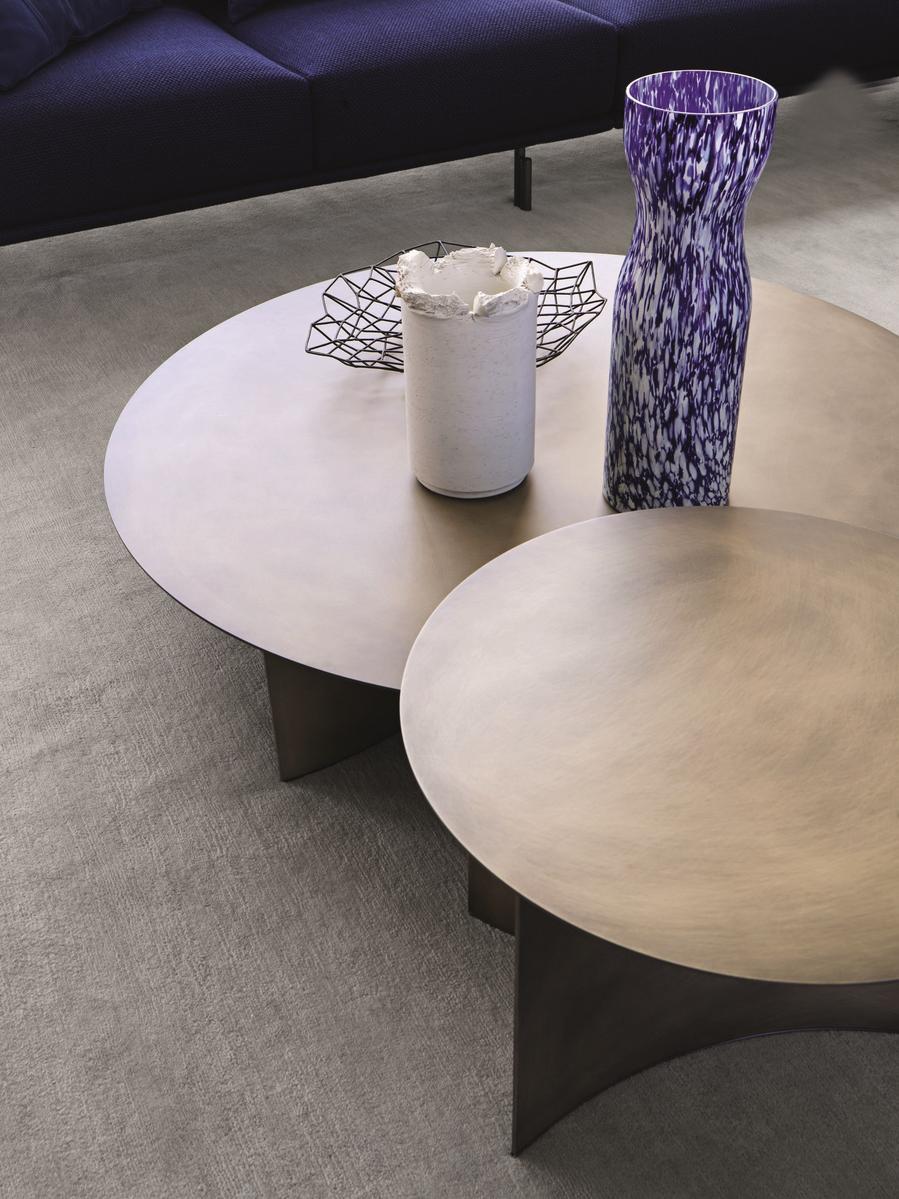 Round metal coffee table | Pierre by Flou