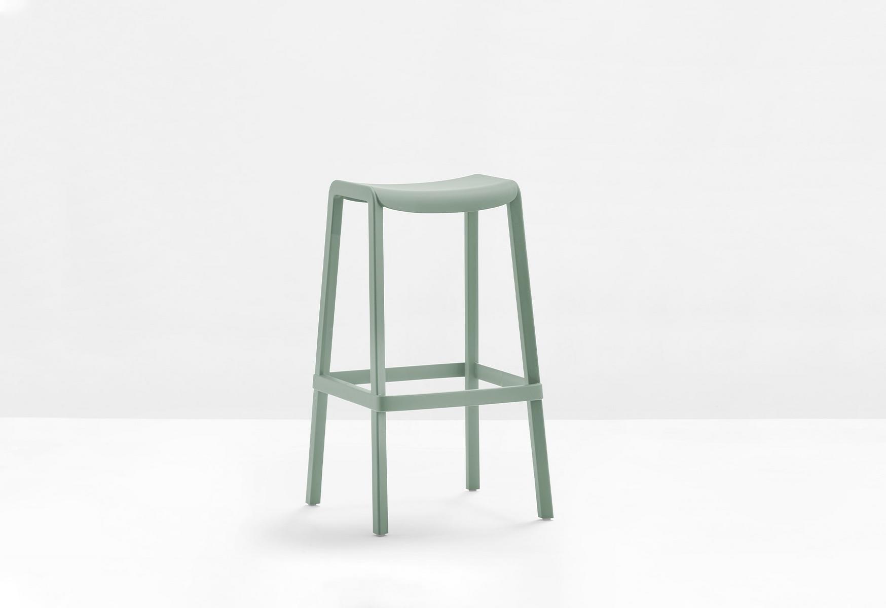 Stackable polypropylene stool | Dome 268 by Pedrali