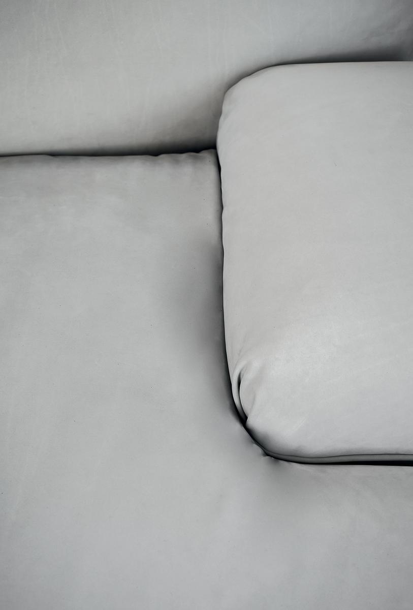 Leather sofa | Bardot by Baxter