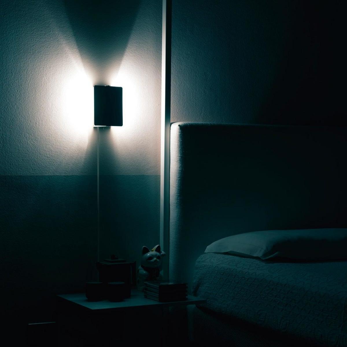 Adjustable aluminium wall lamp | Applique À Volet Pivotant by Nemo