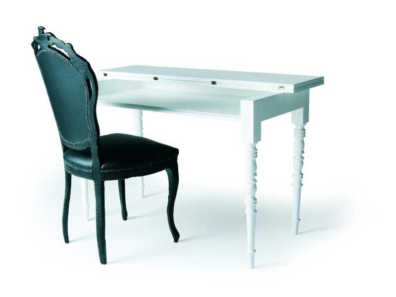 Wooden chair with fire retardant padding | Smoke Dining Chair by Moooi