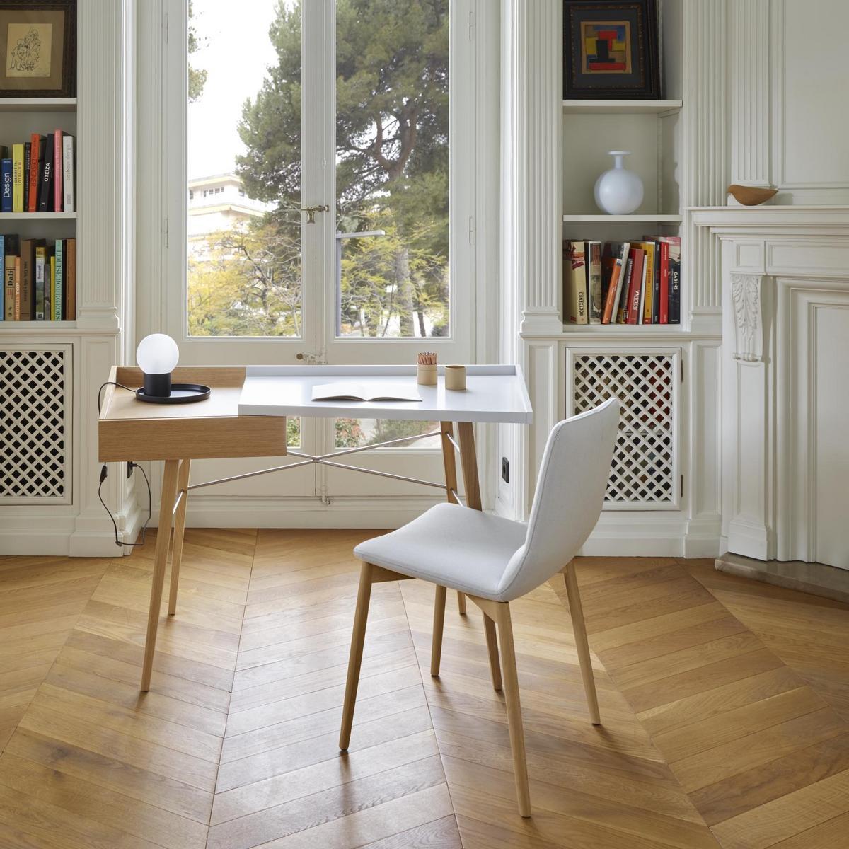 Oak secretary desk with drawers | Litho by Ligne Roset