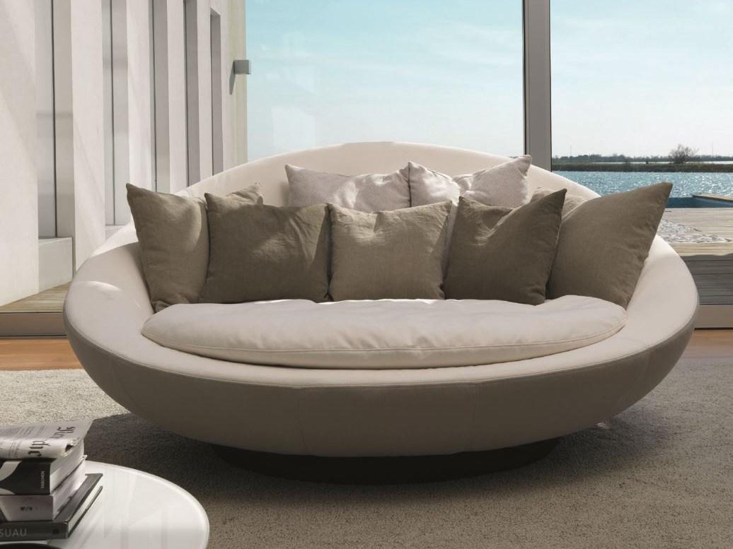 Curved sofa | Lacoon Island by Desiree