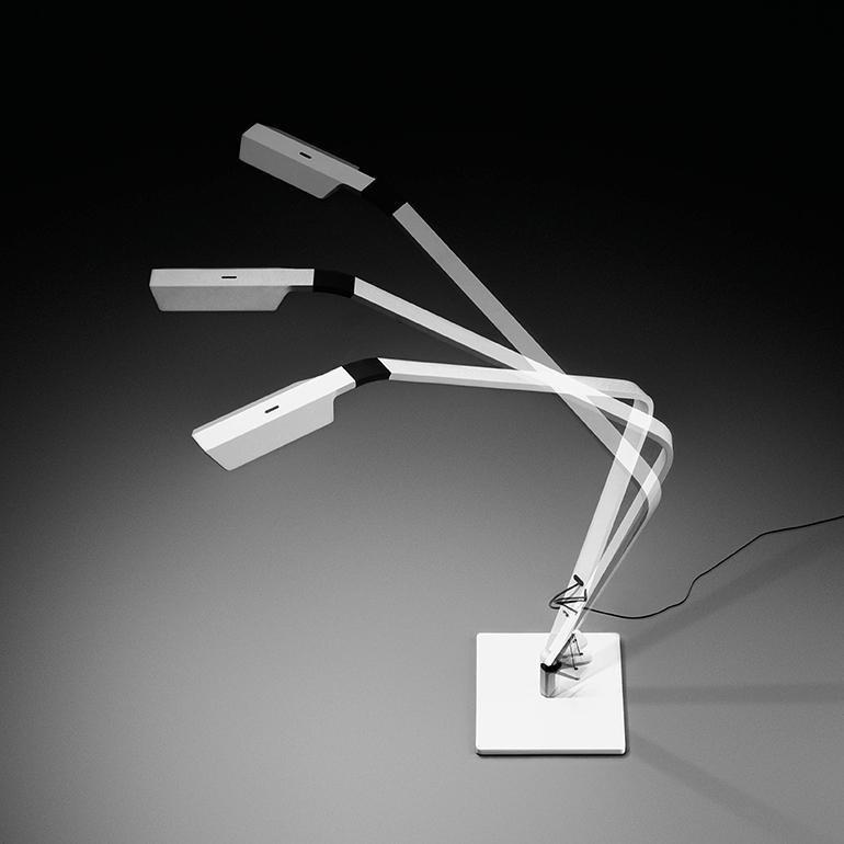 LED adjustable table lamp | Flex by Vibia