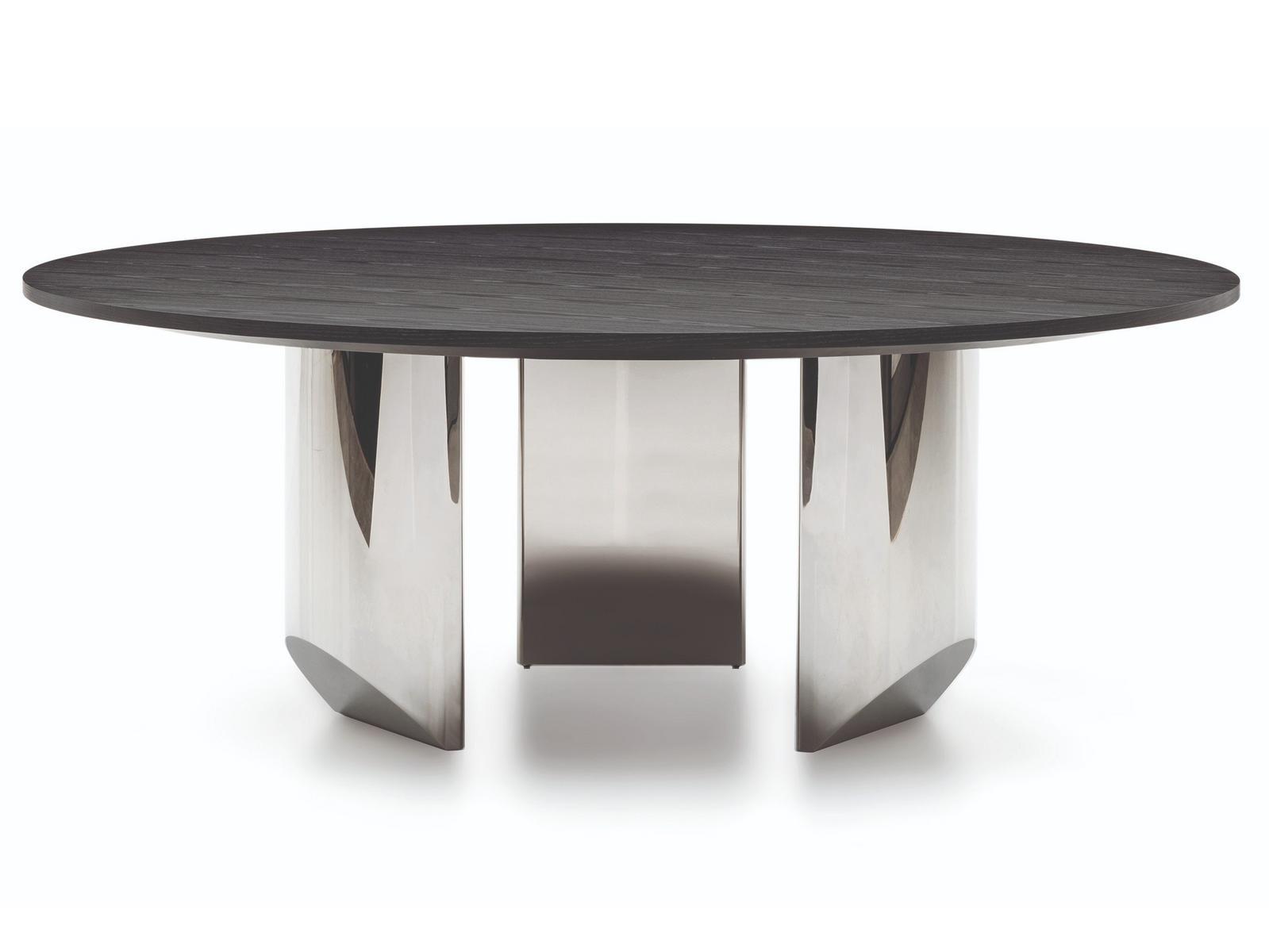 Round wooden living room table | Wedge by Minotti