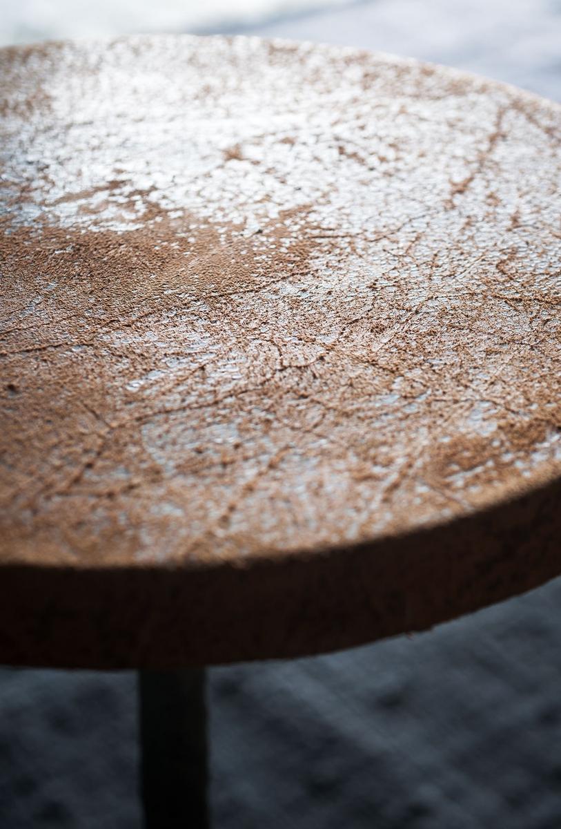 Round coffee table | Vik by Baxter