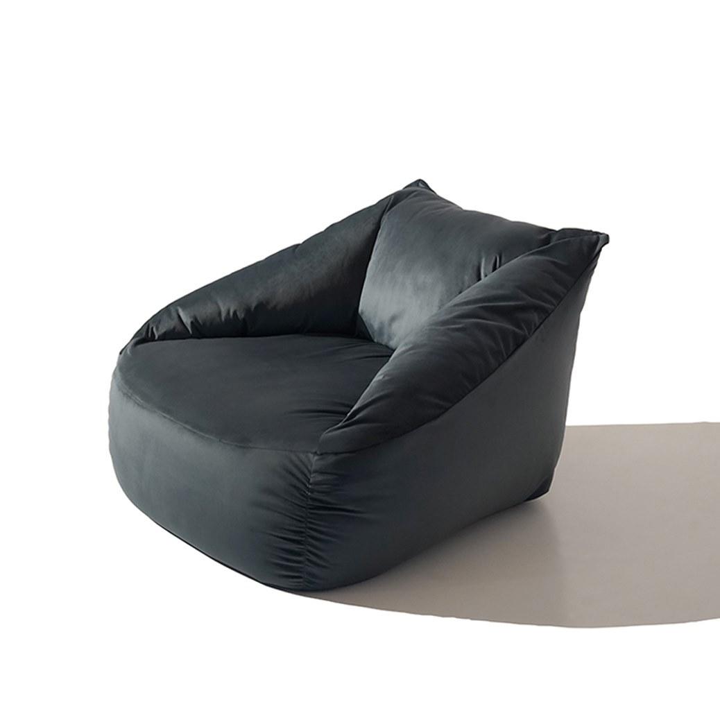 Fabric bean bag with armrests | Botero by Mantellassi 1926
