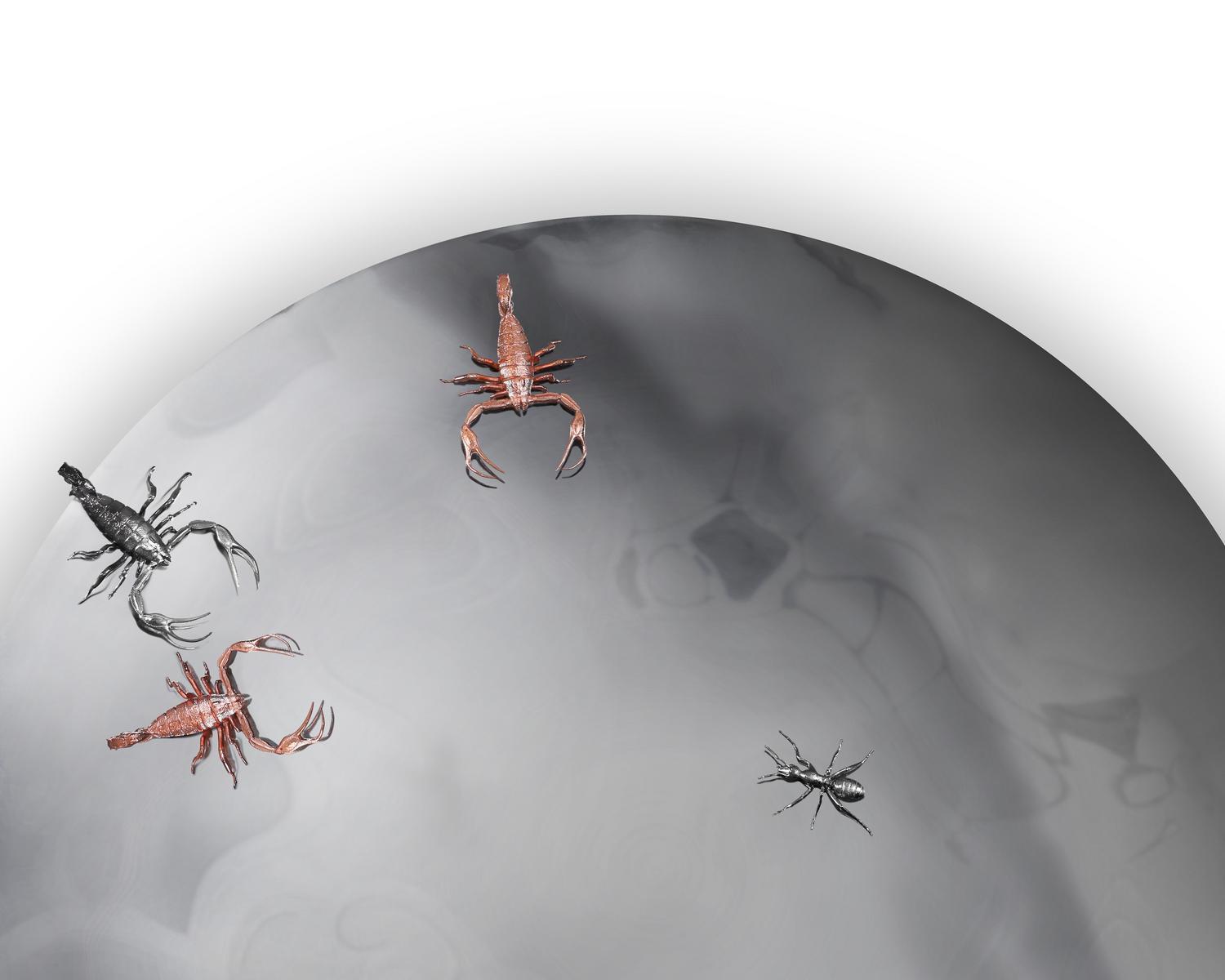 Round wall-mounted brass mirror | Concave Metamorphosis by Boca Do Lobo