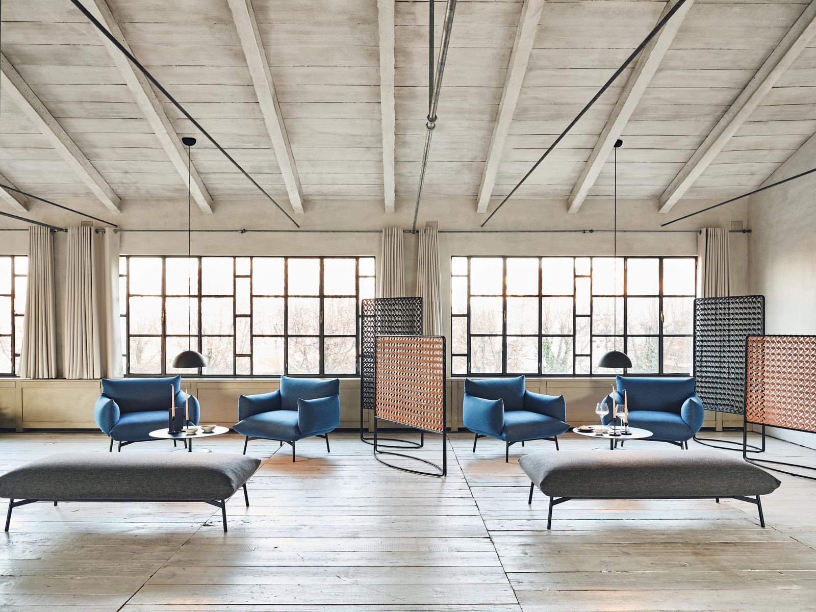 Upholstered fabric armchair with armrests | Area P Br M Ts by Midj