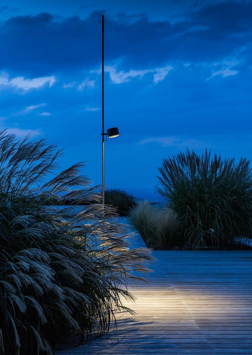 LED adjustable metal floor lamp | Bubka by Davide Groppi