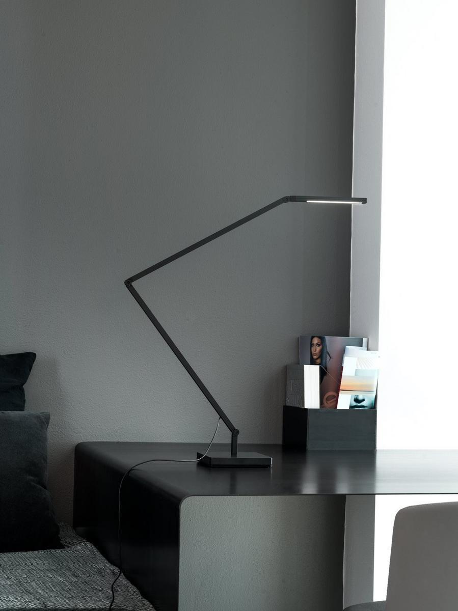 LED adjustable aluminium table lamp | Untitled Linear by Nemo