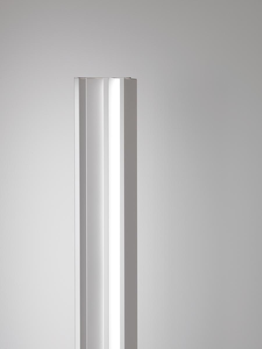 Indirect light aluminium wall light | Pivot by Fabbian