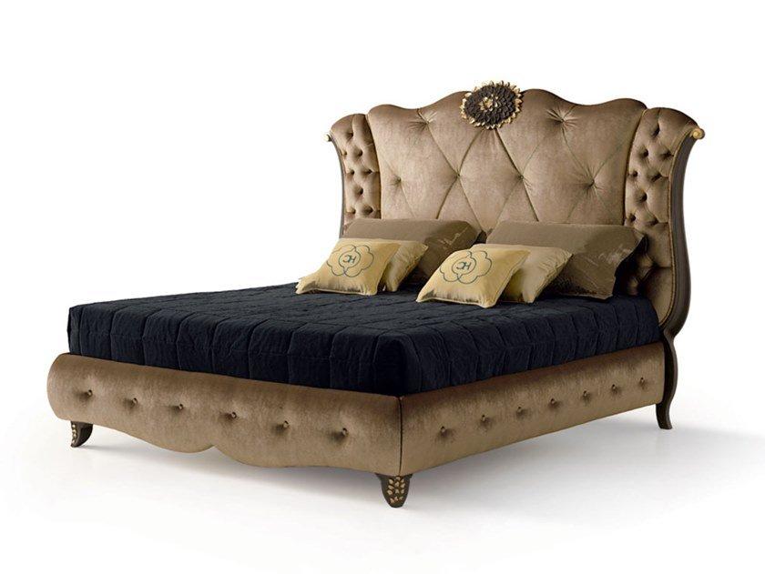 Upholstered velvet king size bed with tufted headboard | 6289 by Carpanese home