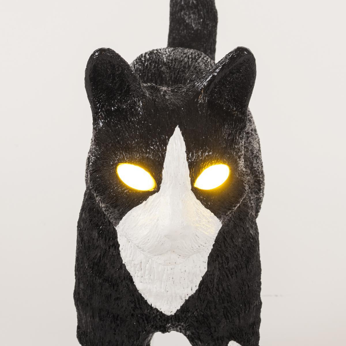 LED resin table lamp with USB charging | Jobby The Cat by Seletti