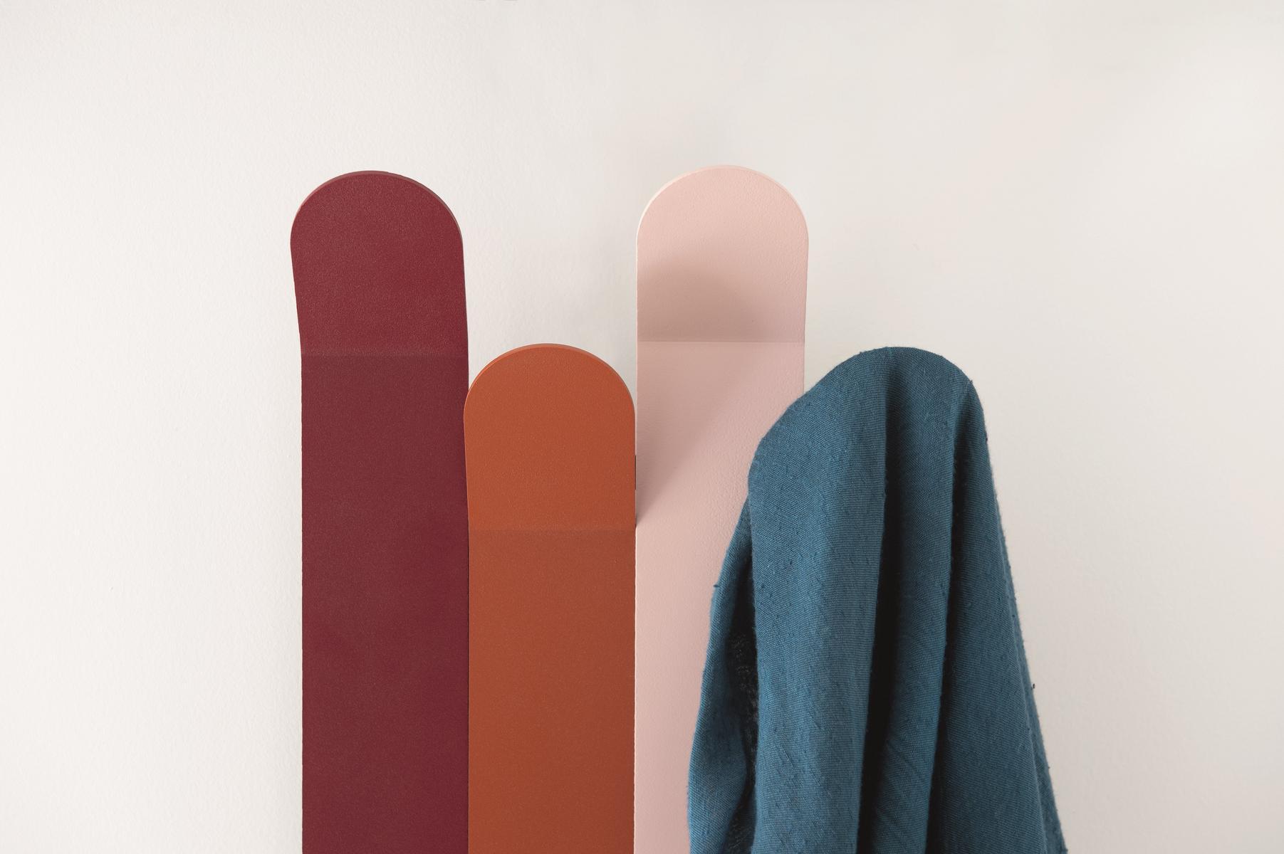 Wall-mounted plate coat rack | Skyline by Calligaris