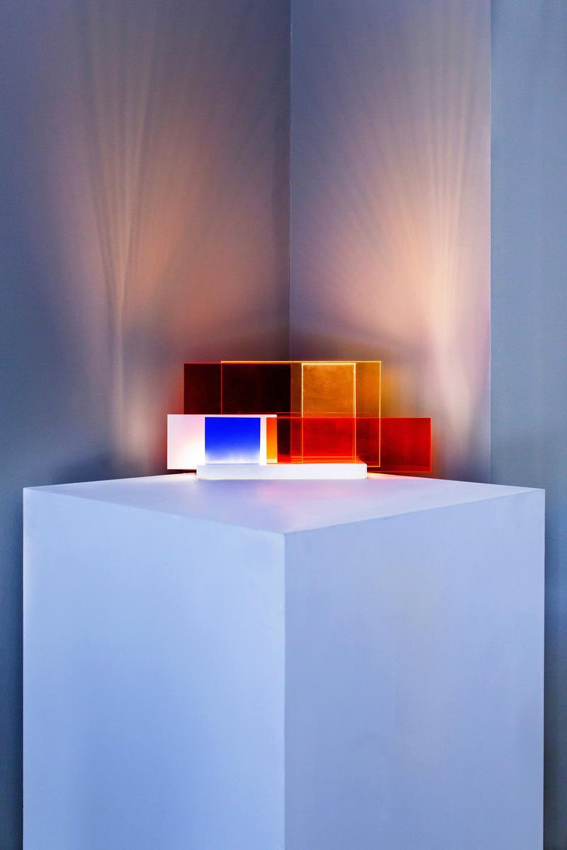 LED methacrylate table lamp | On Lines by Nemo