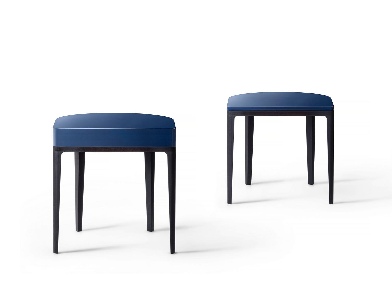 Solid wood bedside table | Vic by Lema