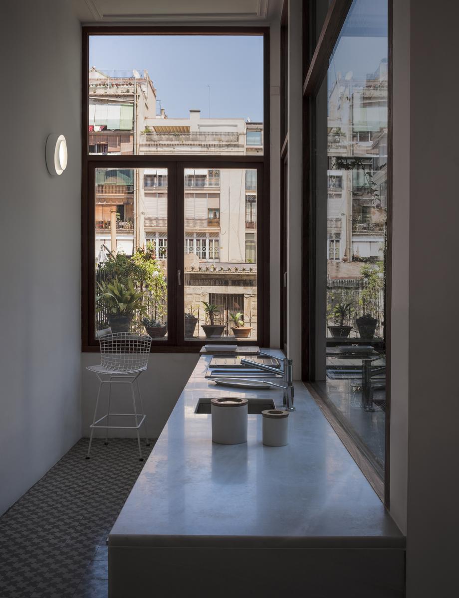 LED ABS wall lamp | Centric by Vibia