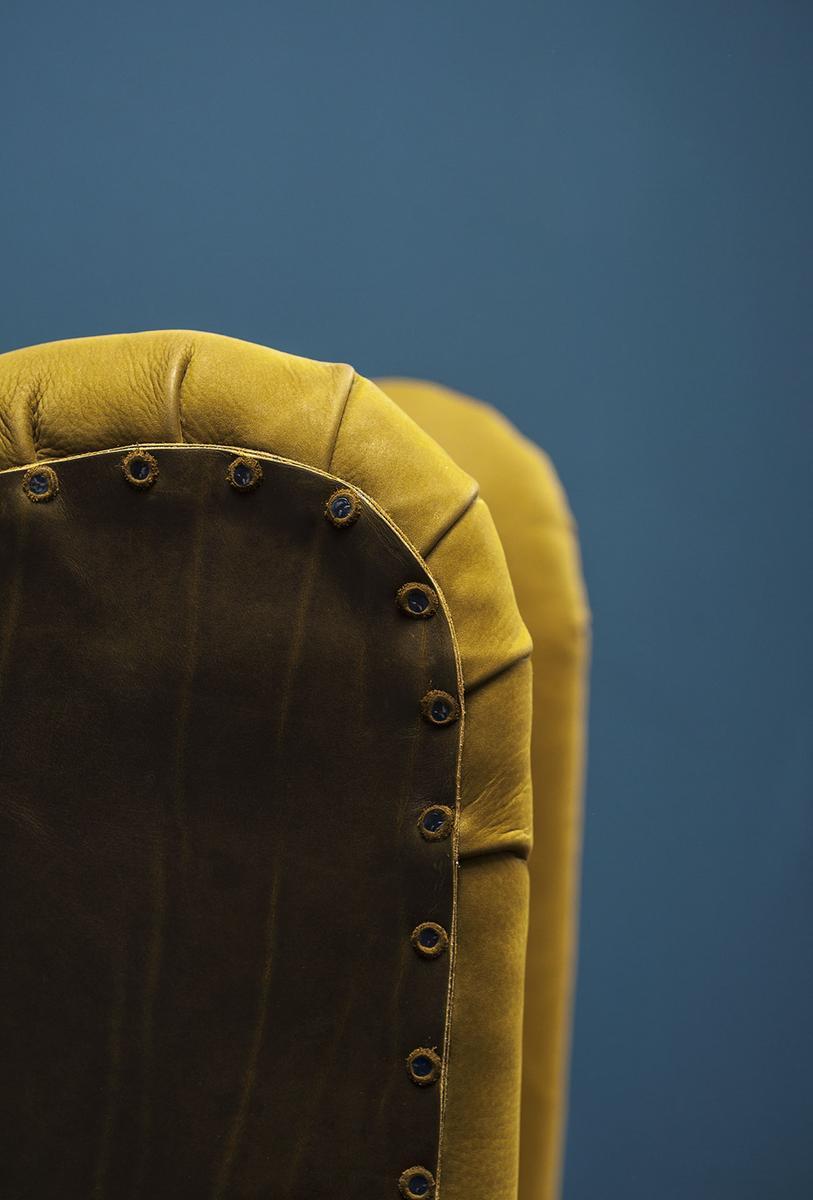 Leather armchair with armrests | Pochette by Baxter