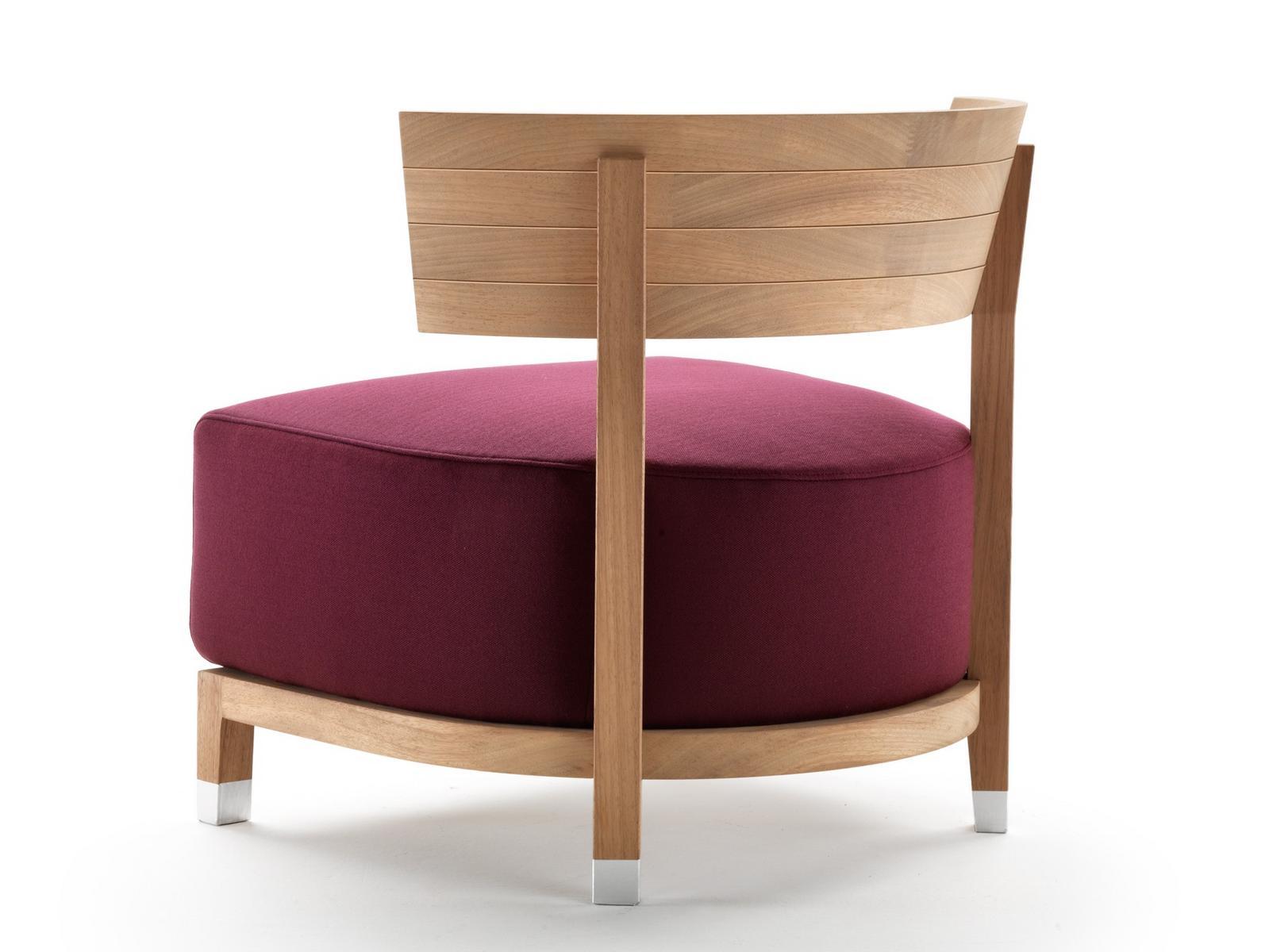 Garden fabric easy chair with removable cover | Thomas by Flexform