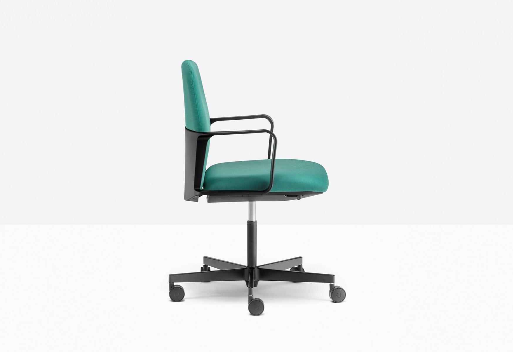 Height-adjustable fabric office chair with castors | Temps Low Back 3766 by Pedrali